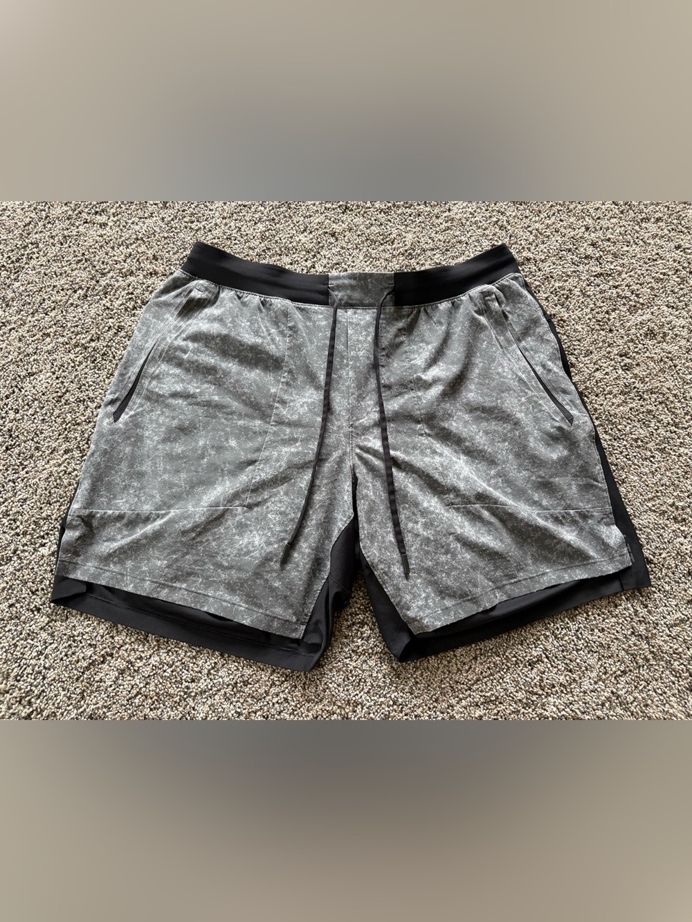 Lululemon License To Train Short 7” Inseam Lined Two Tone Gray Black Mens Size L